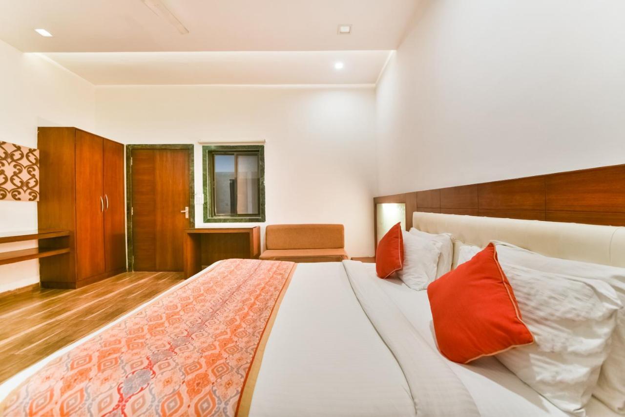 Palette - The Elegance Resort Chittorgarh Esterno foto