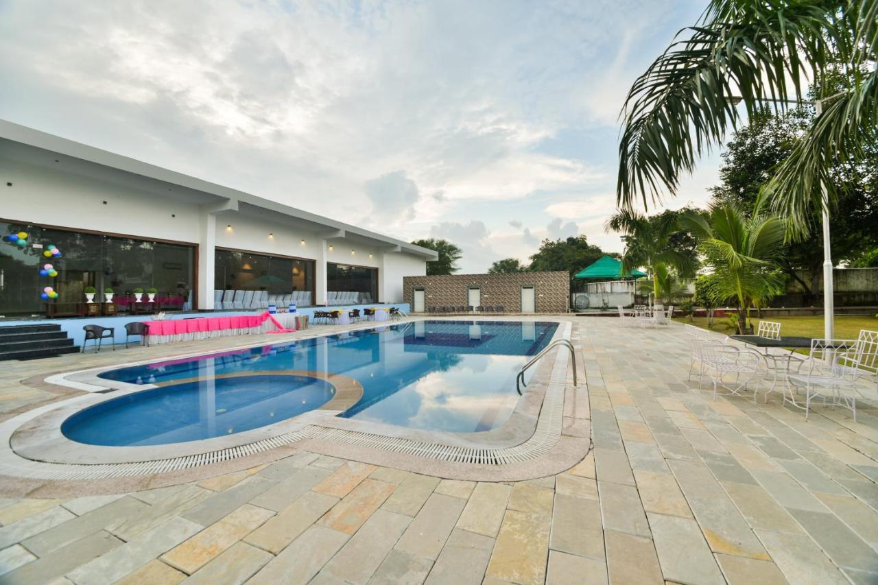 Palette - The Elegance Resort Chittorgarh Esterno foto