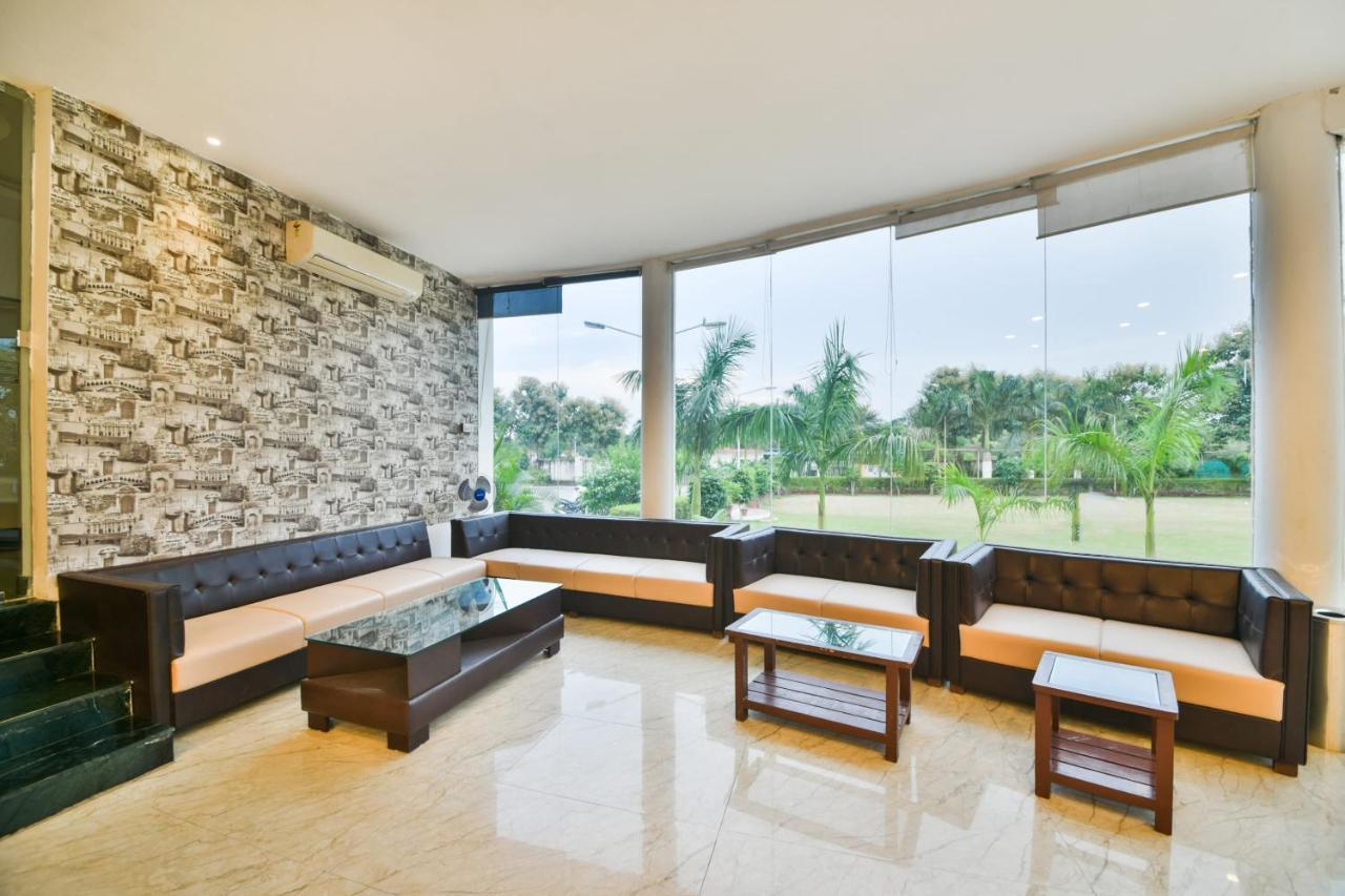 Palette - The Elegance Resort Chittorgarh Esterno foto