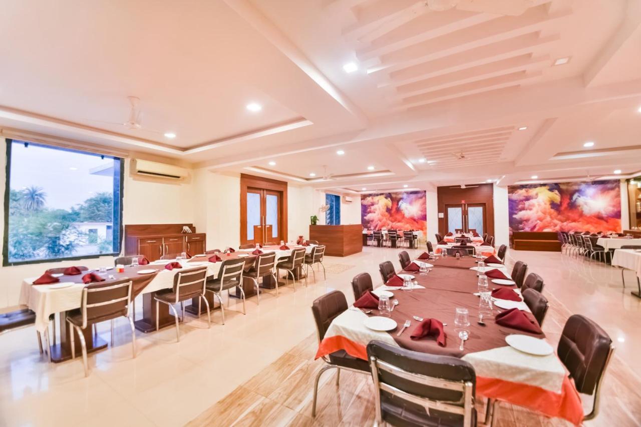Palette - The Elegance Resort Chittorgarh Esterno foto