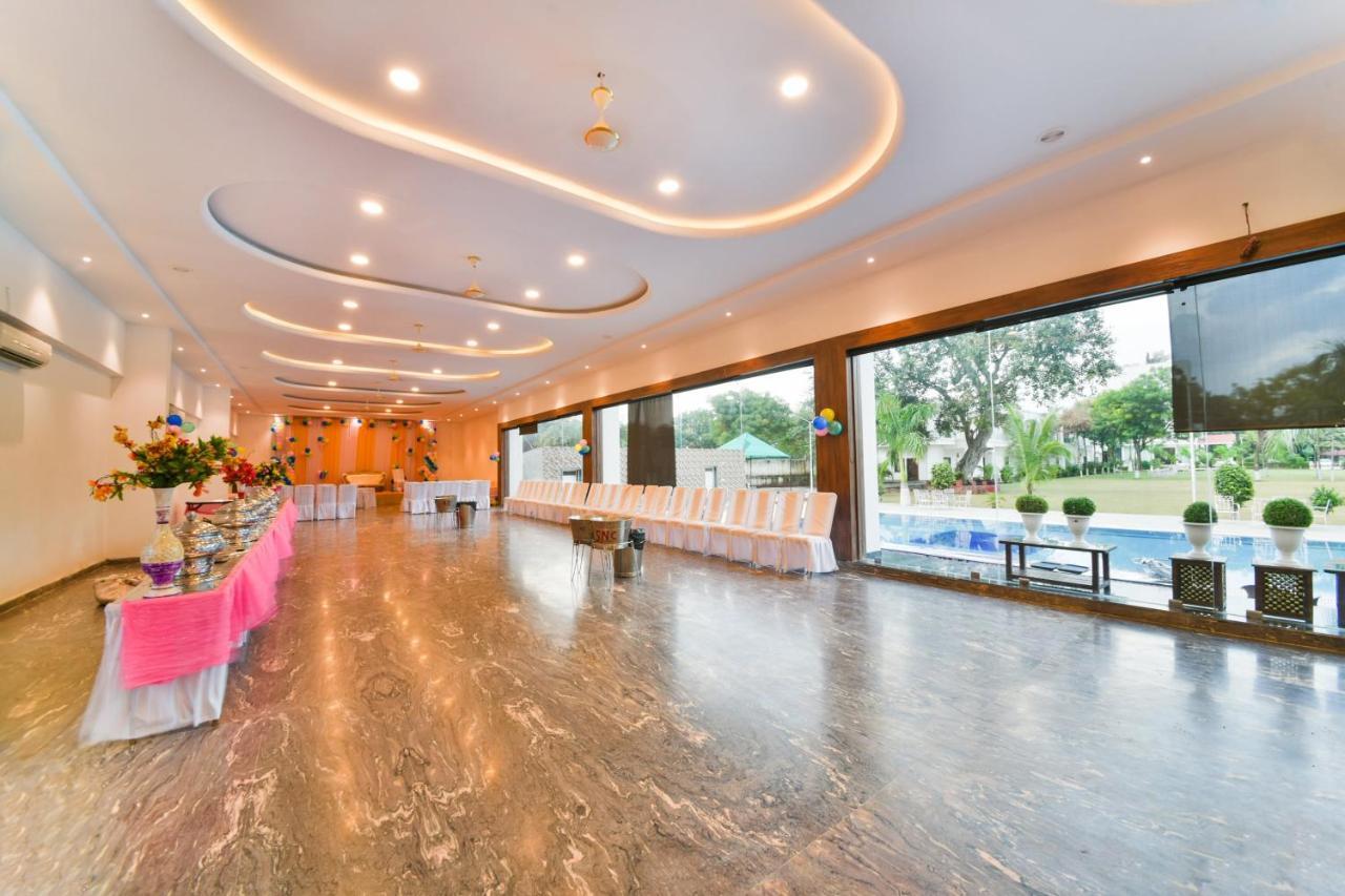 Palette - The Elegance Resort Chittorgarh Esterno foto